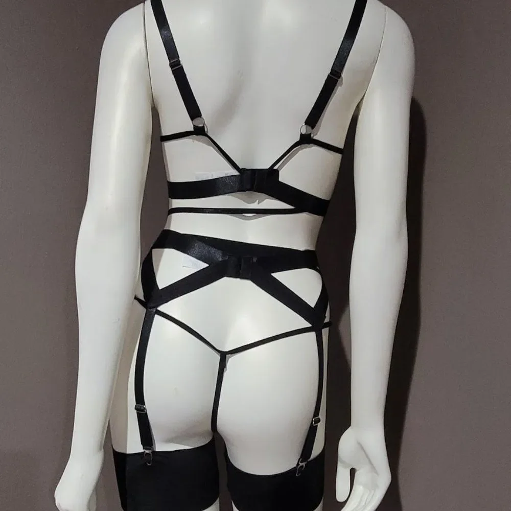 Harness Garter Lingerie Set - Picture 6 of 10